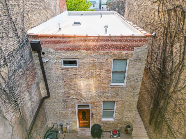 1436 N Orleans Street, Chicago, IL 60610