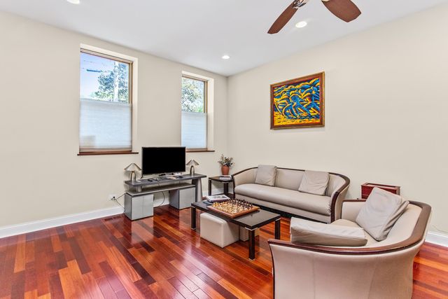 1436 N Orleans Street, Chicago, IL 60610