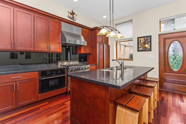 1436 N Orleans Street, Chicago, IL 60610