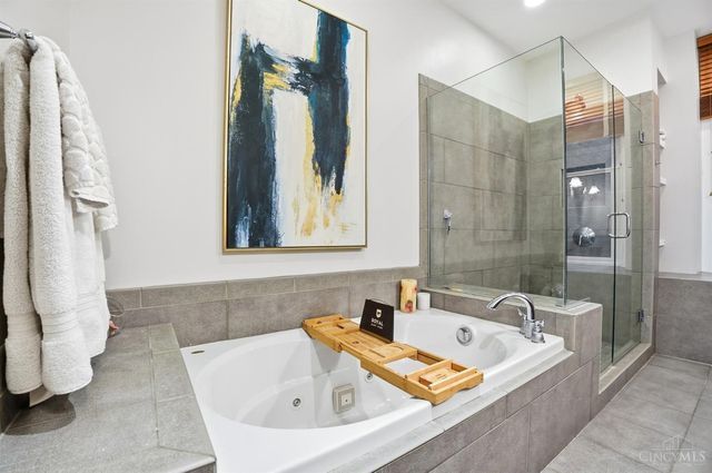 621 Main Street, Cincinnati, OH 45202