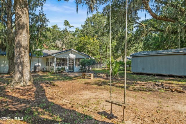 28 W Cedar Road, St. Helena Island, SC 29920