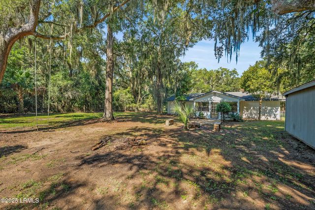 28 W Cedar Road, St. Helena Island, SC 29920