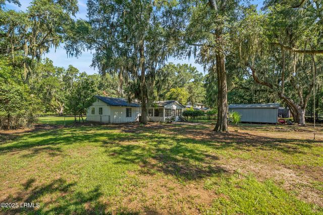28 W Cedar Road, St. Helena Island, SC 29920