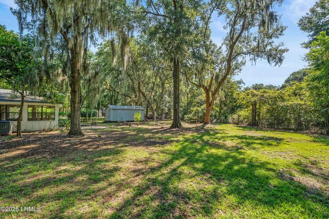 28 W Cedar Road, St. Helena Island, SC 29920
