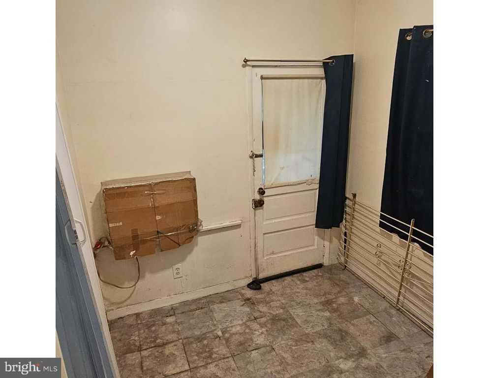2124 W ERIE AVE, PHILADELPHIA, PA 19140 — photo 5