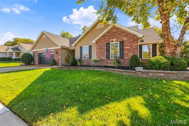 38 Mountain Laurel Drive, St Peters, MO 63376