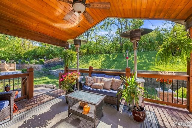 38 Mountain Laurel Drive, St Peters, MO 63376