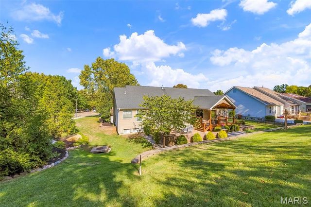 38 Mountain Laurel Drive, St Peters, MO 63376
