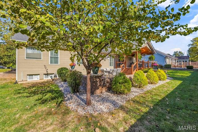 38 Mountain Laurel Drive, St Peters, MO 63376