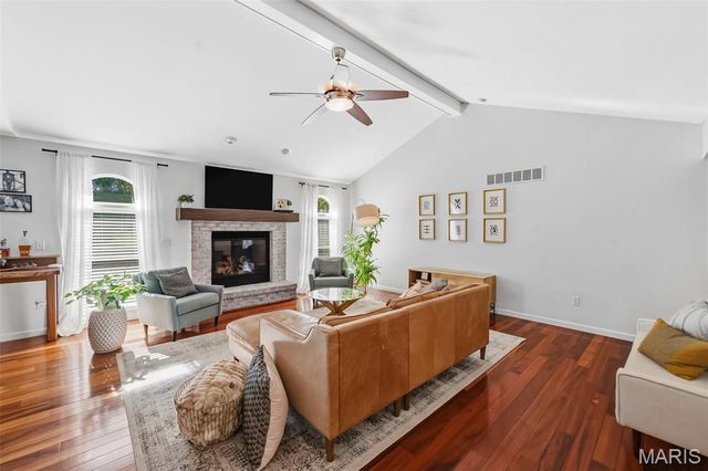 38 Mountain Laurel Drive, St Peters, MO 63376