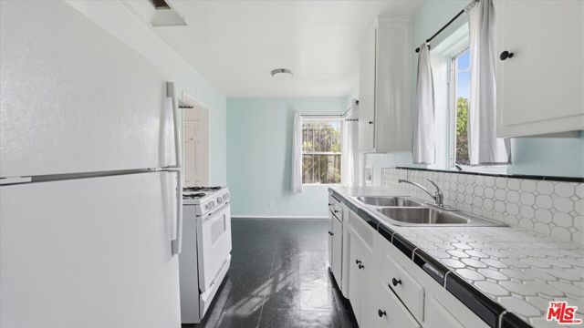 2613 Jeffries Avenue, Los Angeles, CA 90065