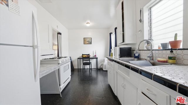 2613 Jeffries Avenue, Los Angeles, CA 90065