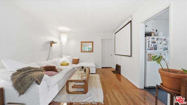 2613 Jeffries Avenue, Los Angeles, CA 90065