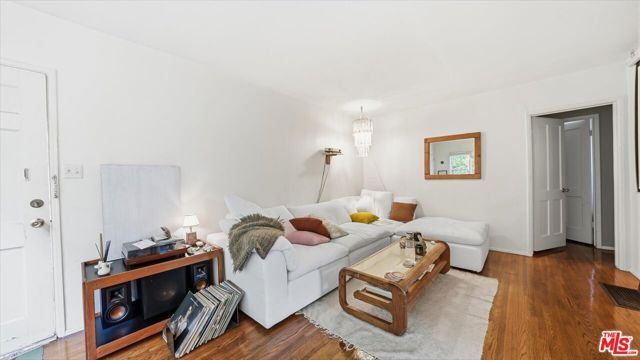 2613 Jeffries Avenue, Los Angeles, CA 90065