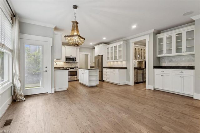 3747 Willow Glenn CIR, Suffolk, VA 23435