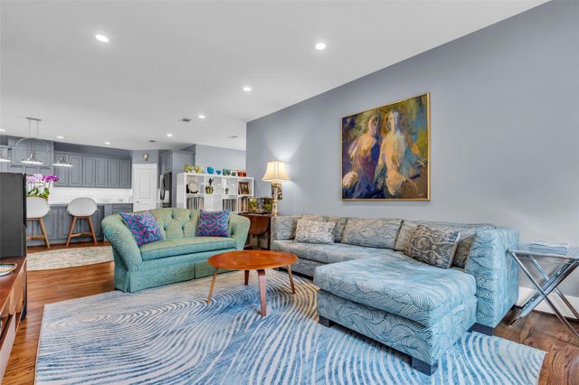 1819 Mill Creek Drive, Houston, TX 77008