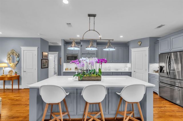 1819 Mill Creek Drive, Houston, TX 77008