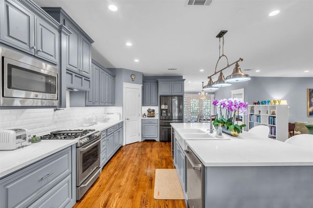 1819 Mill Creek Drive, Houston, TX 77008