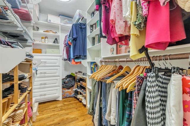 1819 Mill Creek Drive, Houston, TX 77008