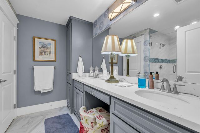 1819 Mill Creek Drive, Houston, TX 77008