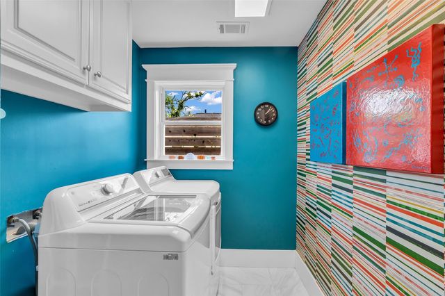 1819 Mill Creek Drive, Houston, TX 77008