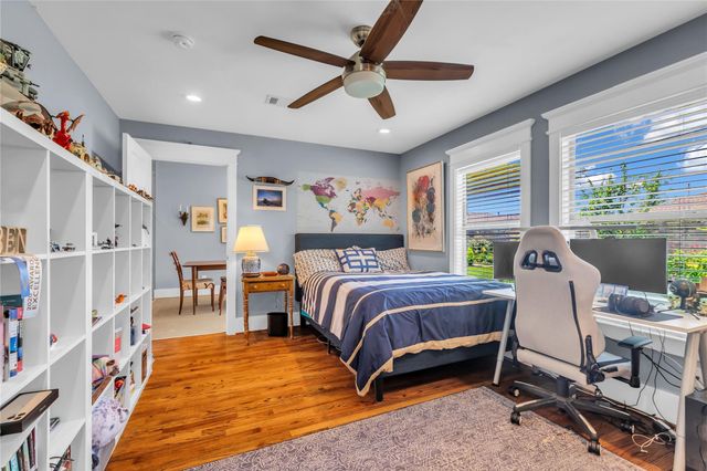 1819 Mill Creek Drive, Houston, TX 77008