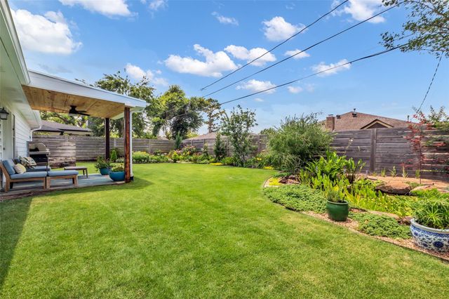 1819 Mill Creek Drive, Houston, TX 77008