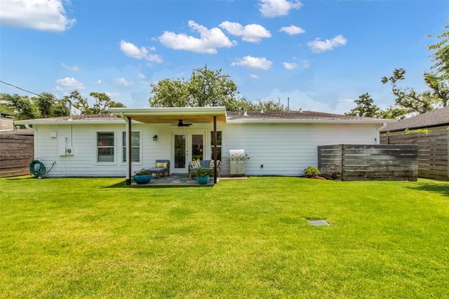 1819 Mill Creek Drive, Houston, TX 77008