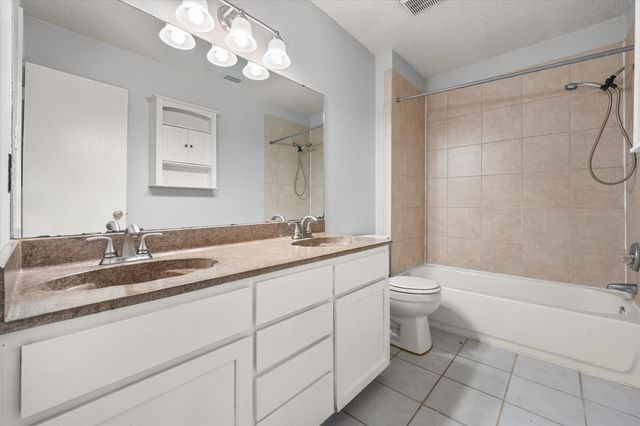 352 Spring Branch Lane, Kennedale, TX 76060