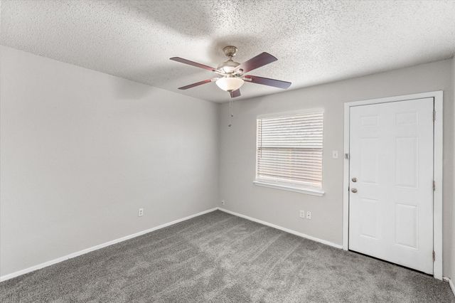 352 Spring Branch Lane, Kennedale, TX 76060