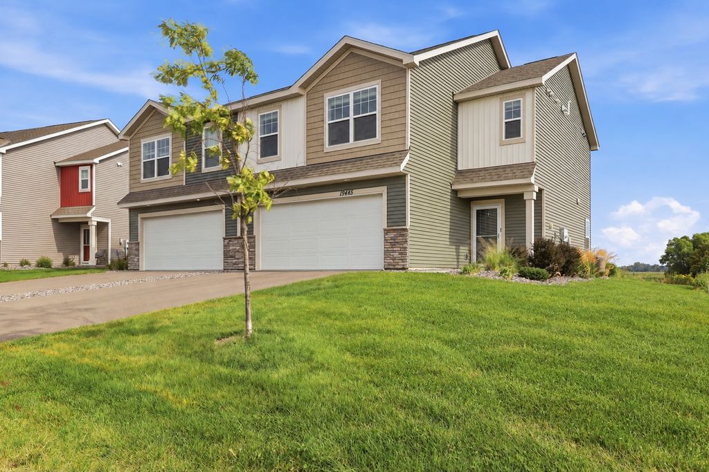 19445 136th Avenue N, Rogers, MN 55374