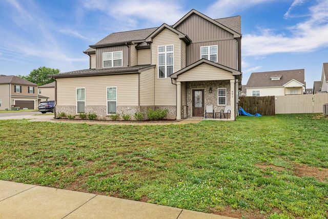 991 Cherry Blossom Ln, Clarksville, TN 37040