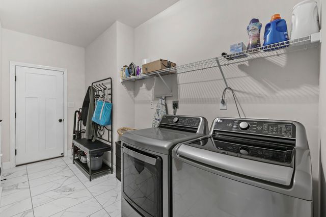 991 Cherry Blossom Ln, Clarksville, TN 37040