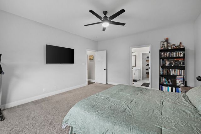 991 Cherry Blossom Ln, Clarksville, TN 37040
