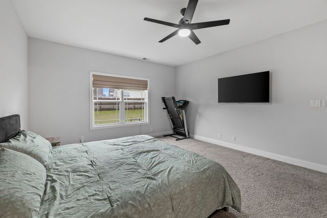 991 Cherry Blossom Ln, Clarksville, TN 37040