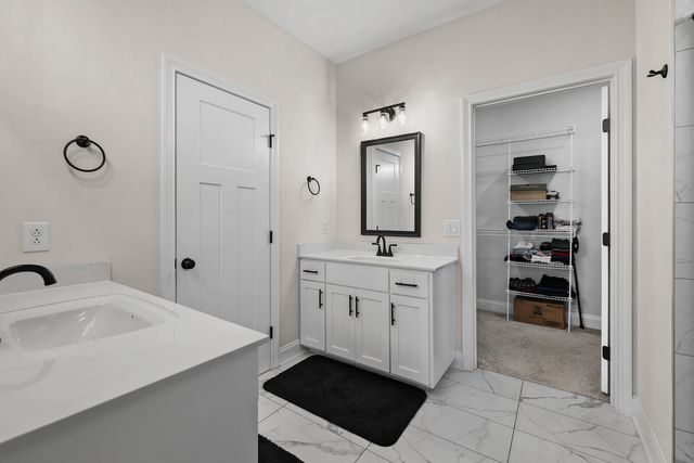 991 Cherry Blossom Ln, Clarksville, TN 37040