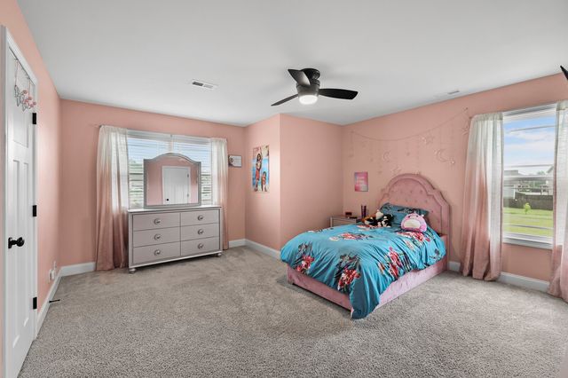 991 Cherry Blossom Ln, Clarksville, TN 37040