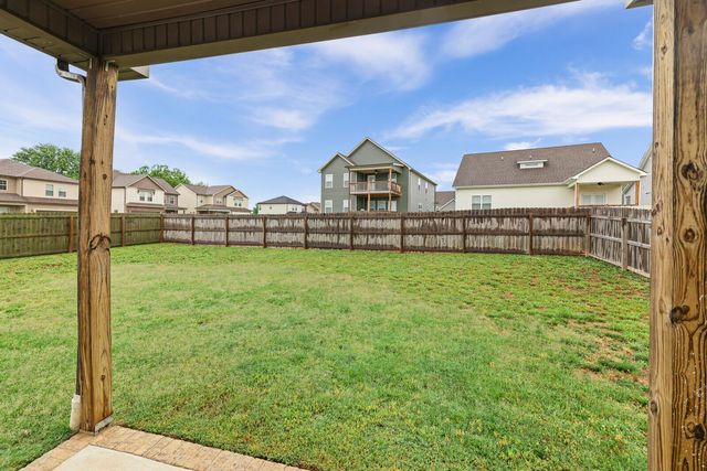 991 Cherry Blossom Ln, Clarksville, TN 37040