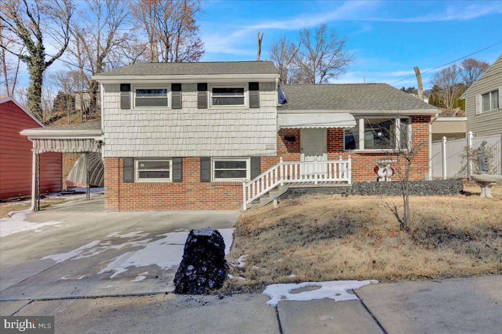 732 1ST ST, Pottsville, PA 17901
