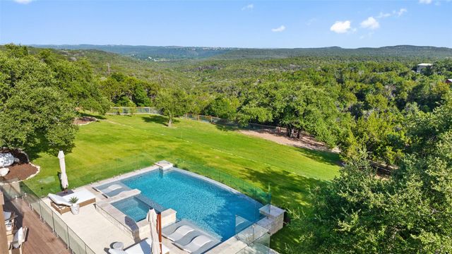 1302 Sparrow LN, Austin, TX 78734
