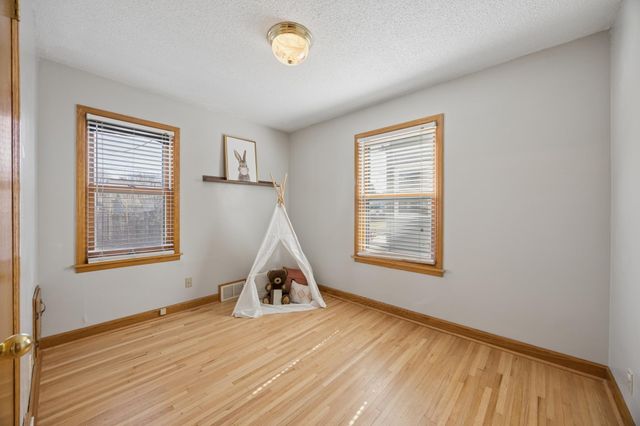 5621 22nd Avenue S, Minneapolis, MN 55417