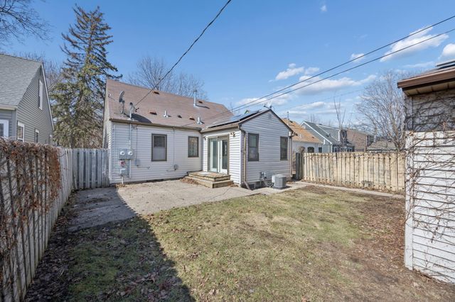 5621 22nd Avenue S, Minneapolis, MN 55417