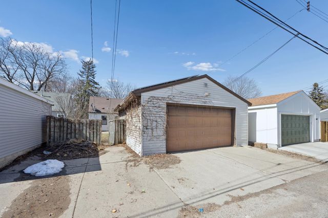 5621 22nd Avenue S, Minneapolis, MN 55417