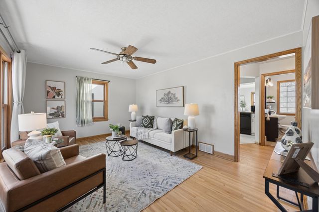 5621 22nd Avenue S, Minneapolis, MN 55417