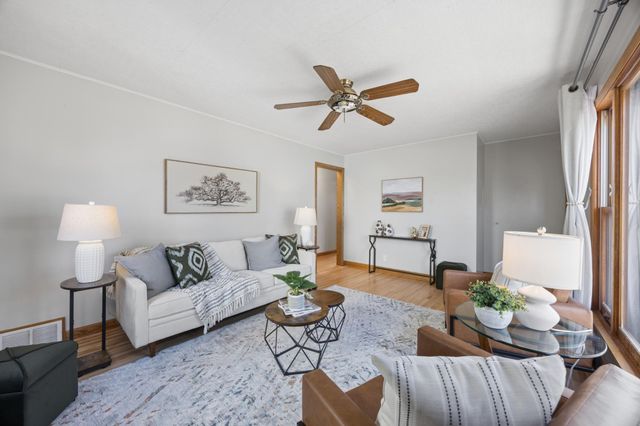 5621 22nd Avenue S, Minneapolis, MN 55417