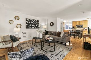 158 15th Avenue #B, Seattle, WA 98122