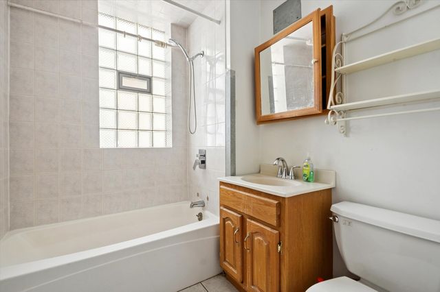 4924 N Saint Louis Avenue, Chicago, IL 60625