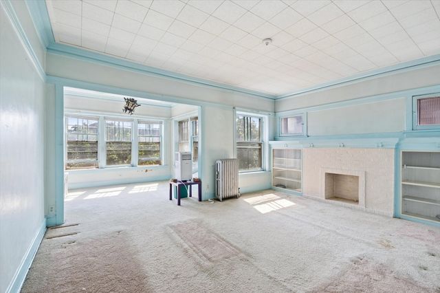 4924 N Saint Louis Avenue, Chicago, IL 60625