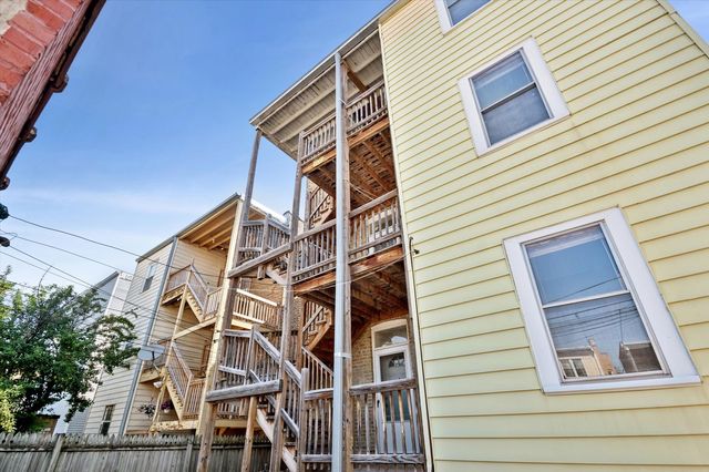 4924 N Saint Louis Avenue, Chicago, IL 60625