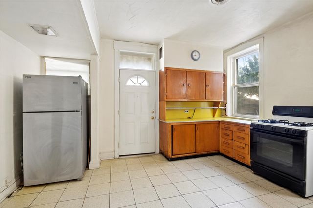 4924 N Saint Louis Avenue, Chicago, IL 60625